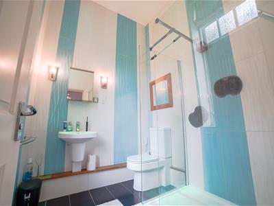 Bedroom 1 En suite